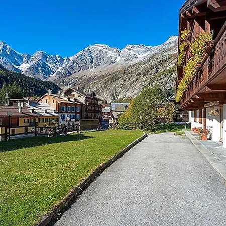 Ξενοδοχείο με διαμερίσματα Monterosa 3*