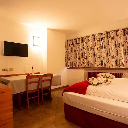 Monterosa Apartahotel 3*