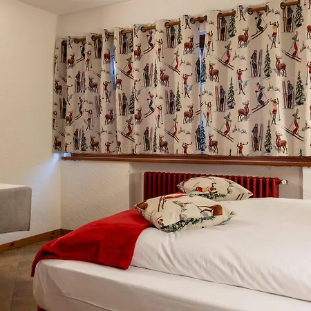 Apartahotel Monterosa 3*